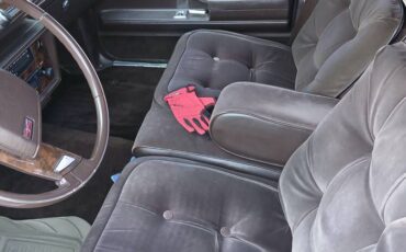 Oldsmobile-cutlass-supreme-1983-white-1