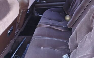 Oldsmobile-cutlass-supreme-1983-white-3