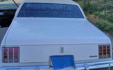 Oldsmobile-cutlass-supreme-1983-white-5
