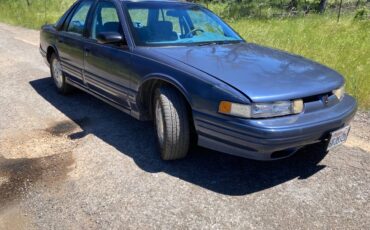 Oldsmobile-cutlass-supreme-1996-1