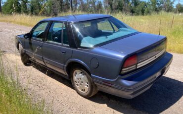 Oldsmobile-cutlass-supreme-1996-2