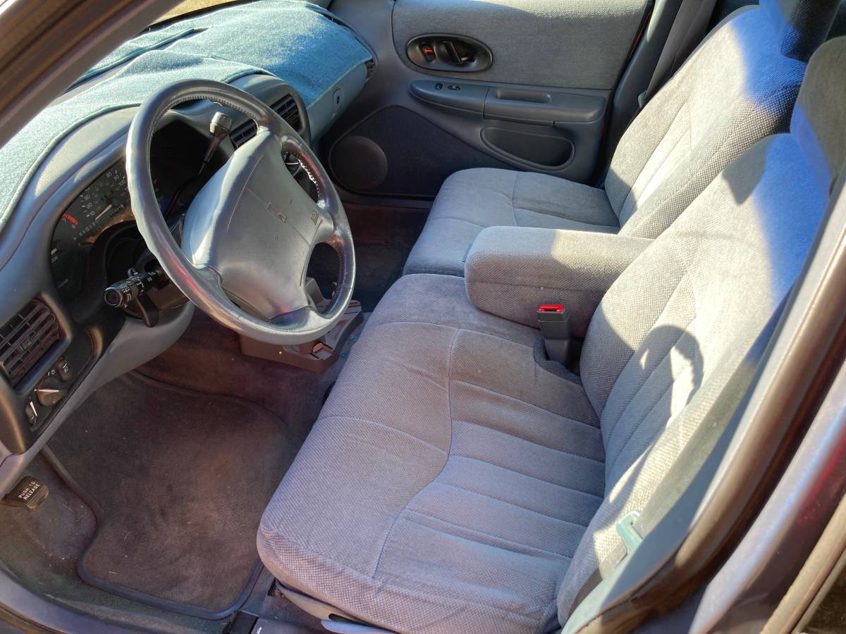 Oldsmobile-cutlass-supreme-1996-7