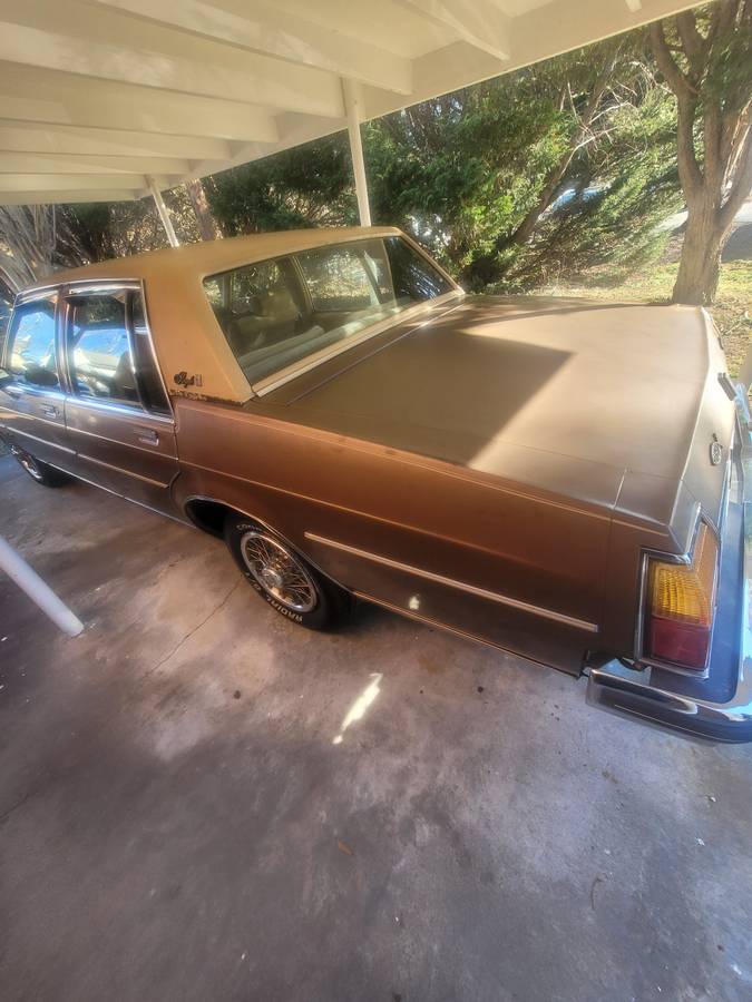 Oldsmobile-delta-88-royale-brougham-1985-brown-1