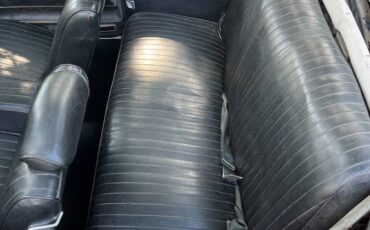 Oldsmobile-delta-88-royale-convertible-1972-red-5