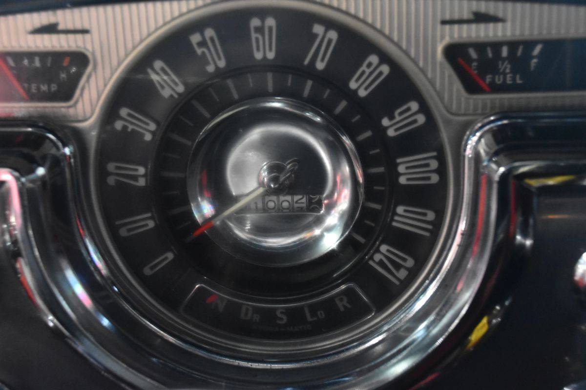 Oldsmobile-holiday-88-1955-black-15