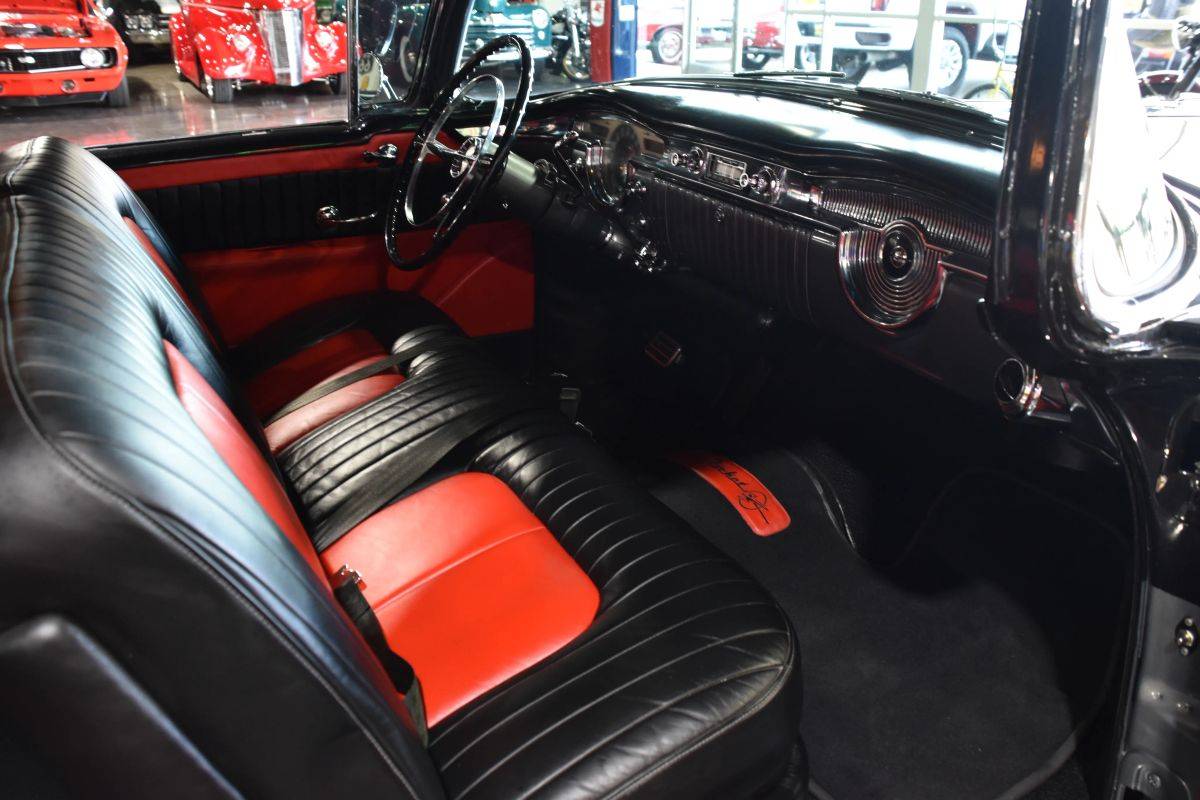 Oldsmobile-holiday-88-1955-black-18