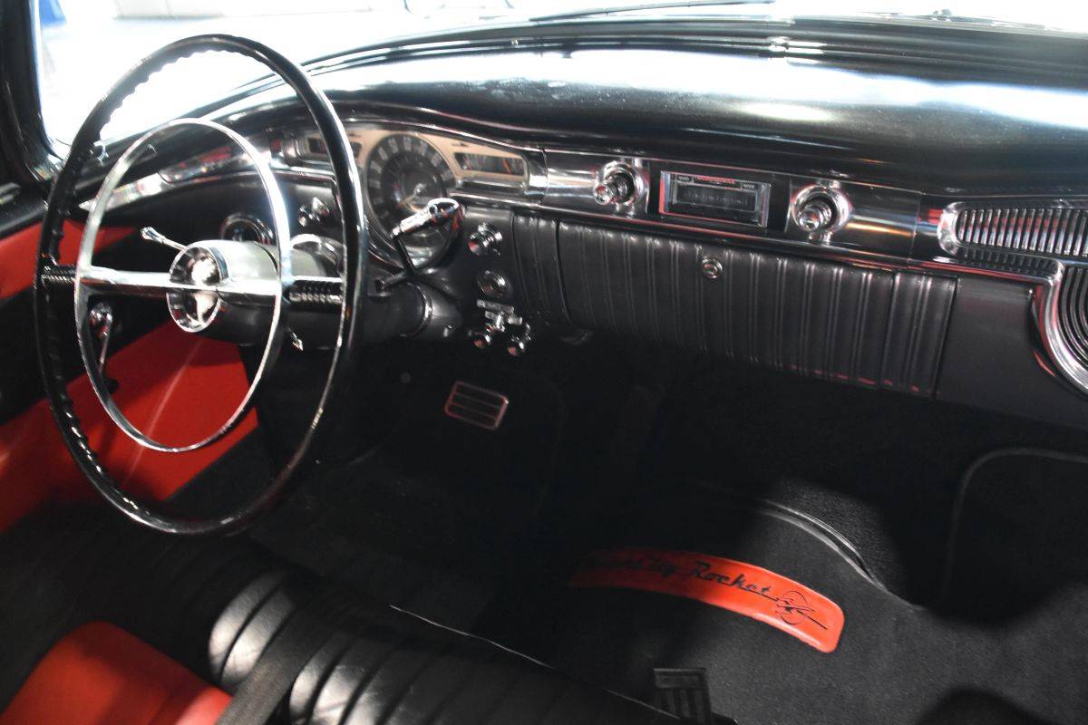 Oldsmobile-holiday-88-1955-black-21