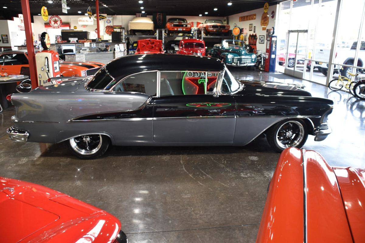 Oldsmobile-holiday-88-1955-black-7