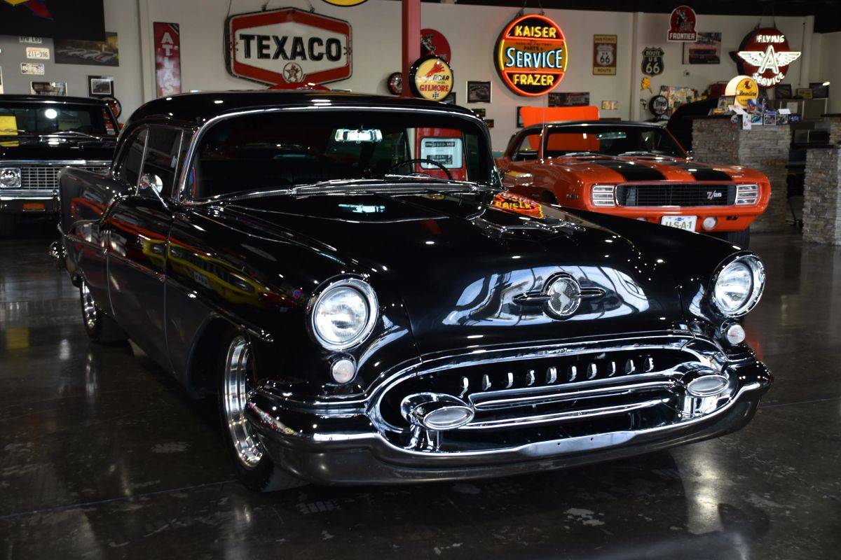 Oldsmobile-holiday-88-1955-black-9