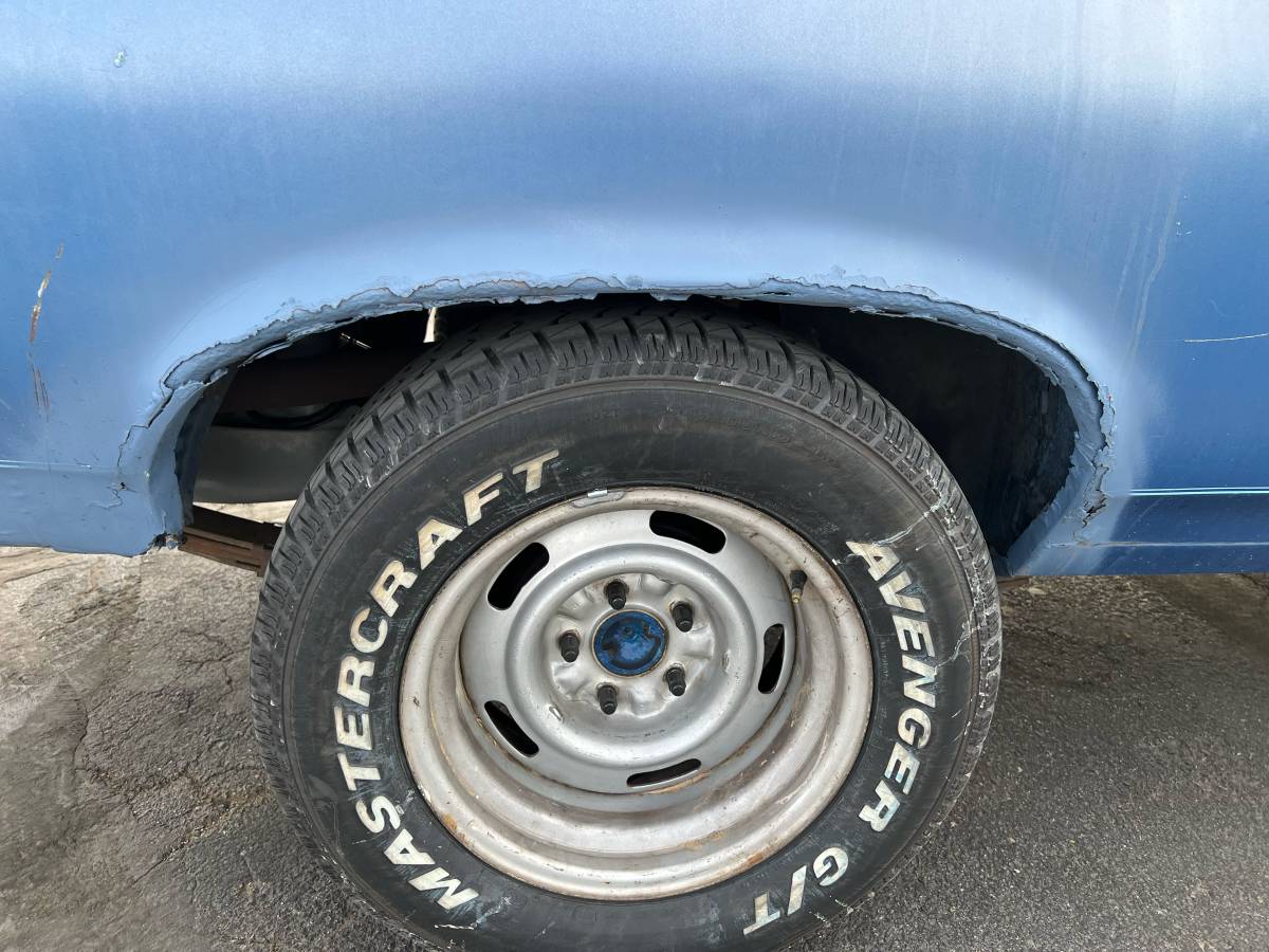 Oldsmobile-omega-1973-blue-13