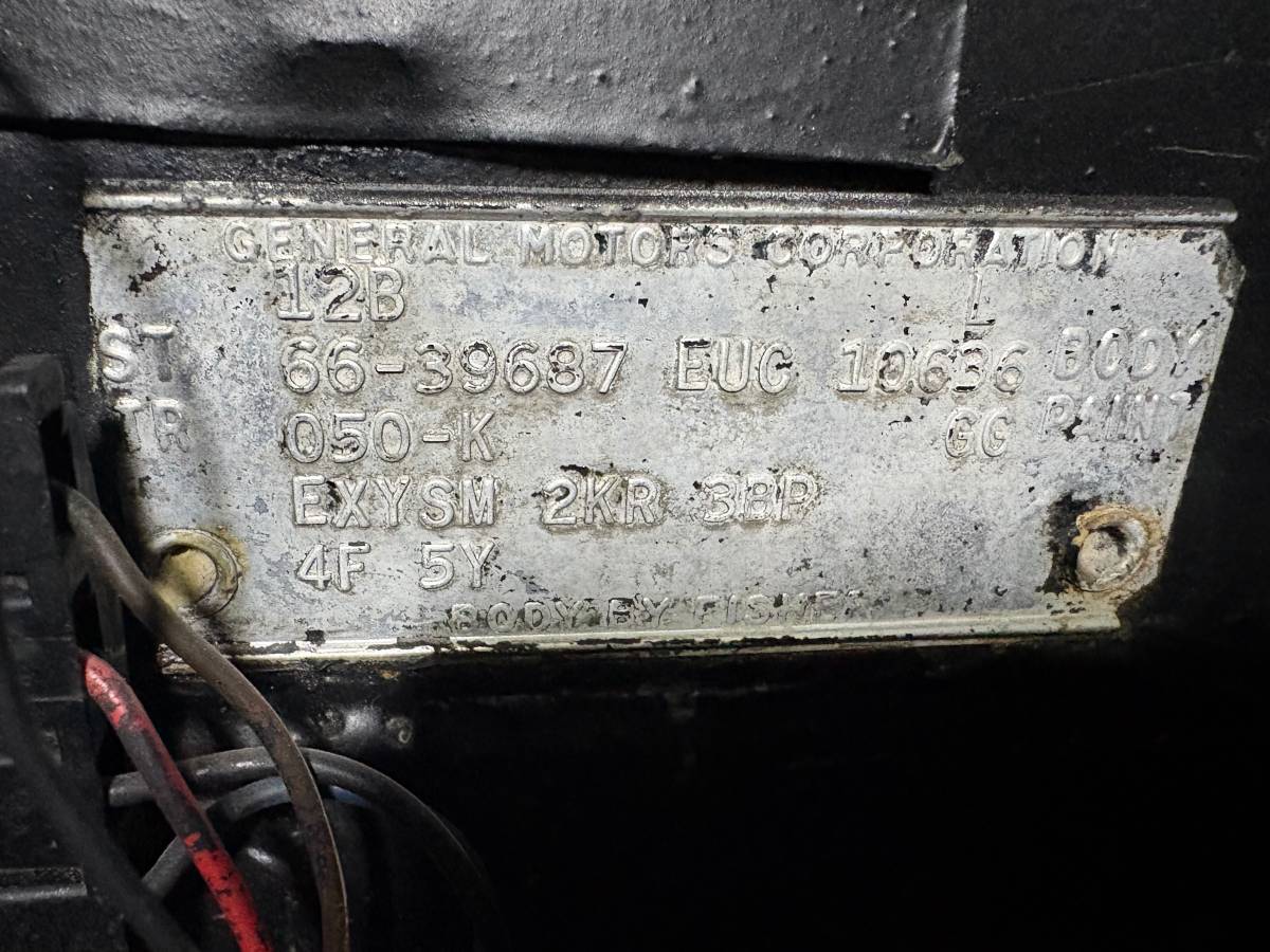 Oldsmobile-toronado-1966-custom-11