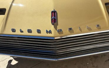 Oldsmobile-toronado-1966-custom-4