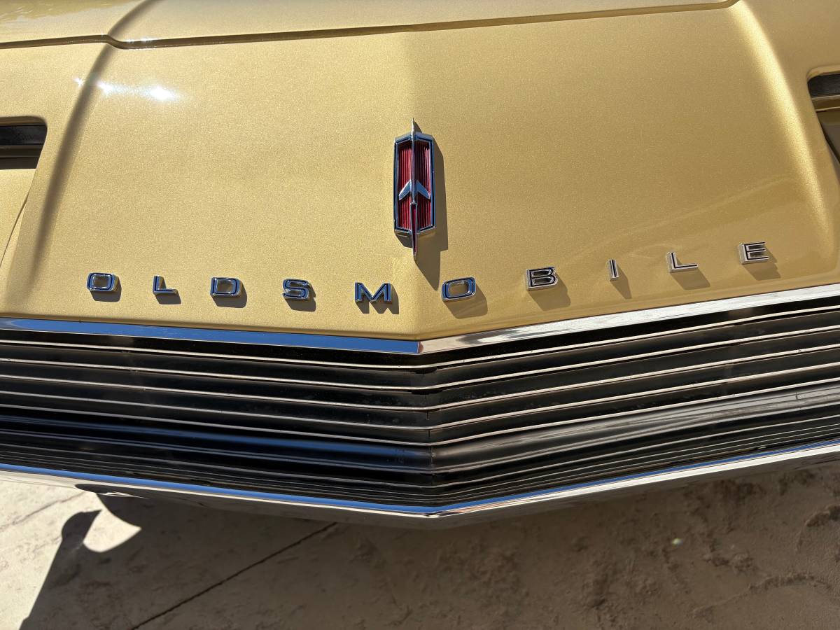 Oldsmobile-toronado-1966-custom-4