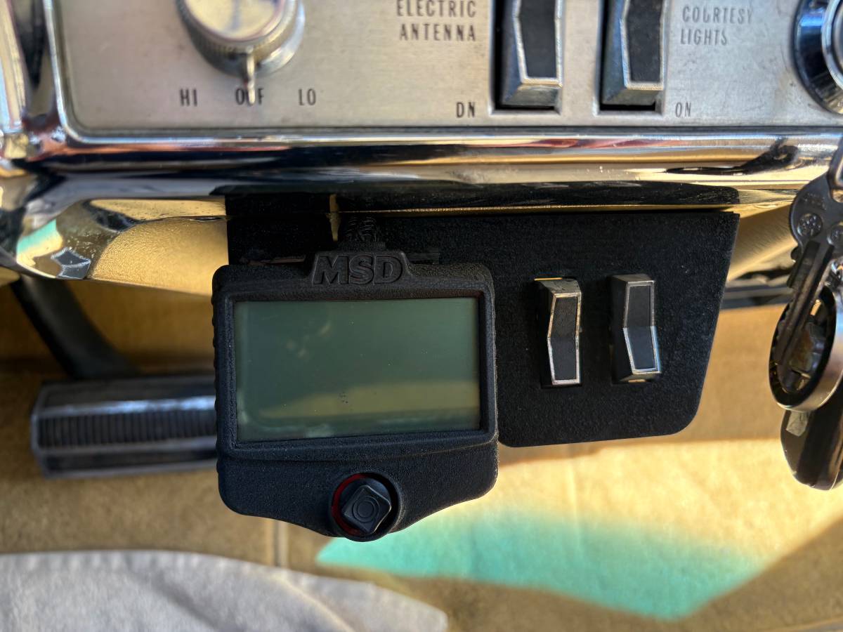 Oldsmobile-toronado-1966-custom-6