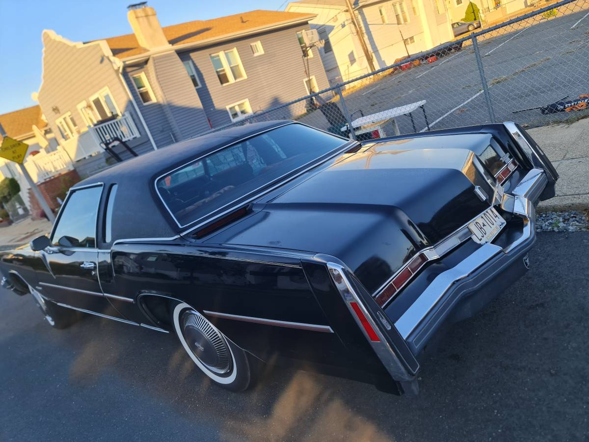 Oldsmobile-toronado-1976-black-10