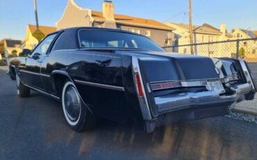 Oldsmobile-toronado-1976-black-5