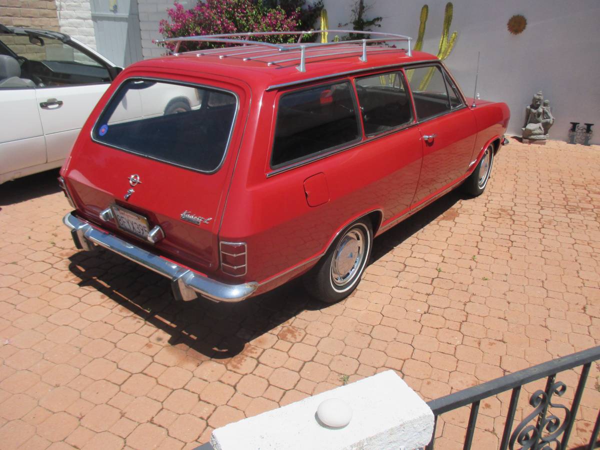 Opel-kadett-wagon-1967-red-7