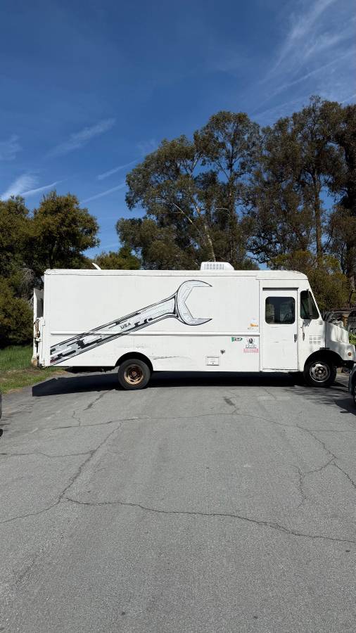 Oshk-diesel-1991-white-1