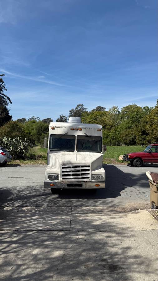 Oshk-diesel-1991-white-2