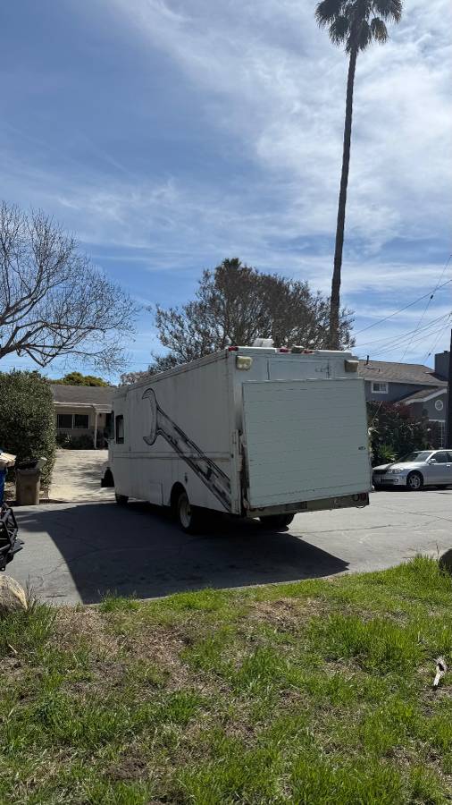 Oshk-diesel-1991-white-7