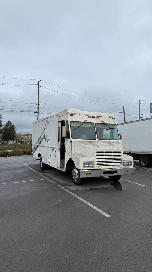 Oshk-diesel-1991-white