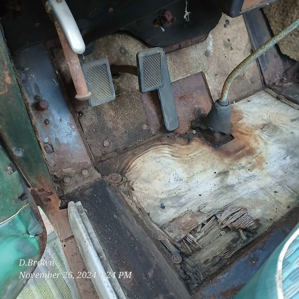 Packard-130c-2-door-Touring-Coupe-1937-Coupe-6