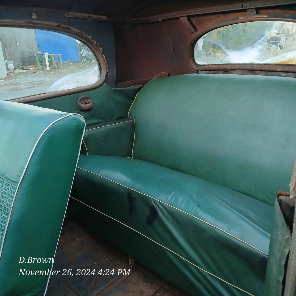 Packard-130c-2-door-Touring-Coupe-1937-Coupe-7