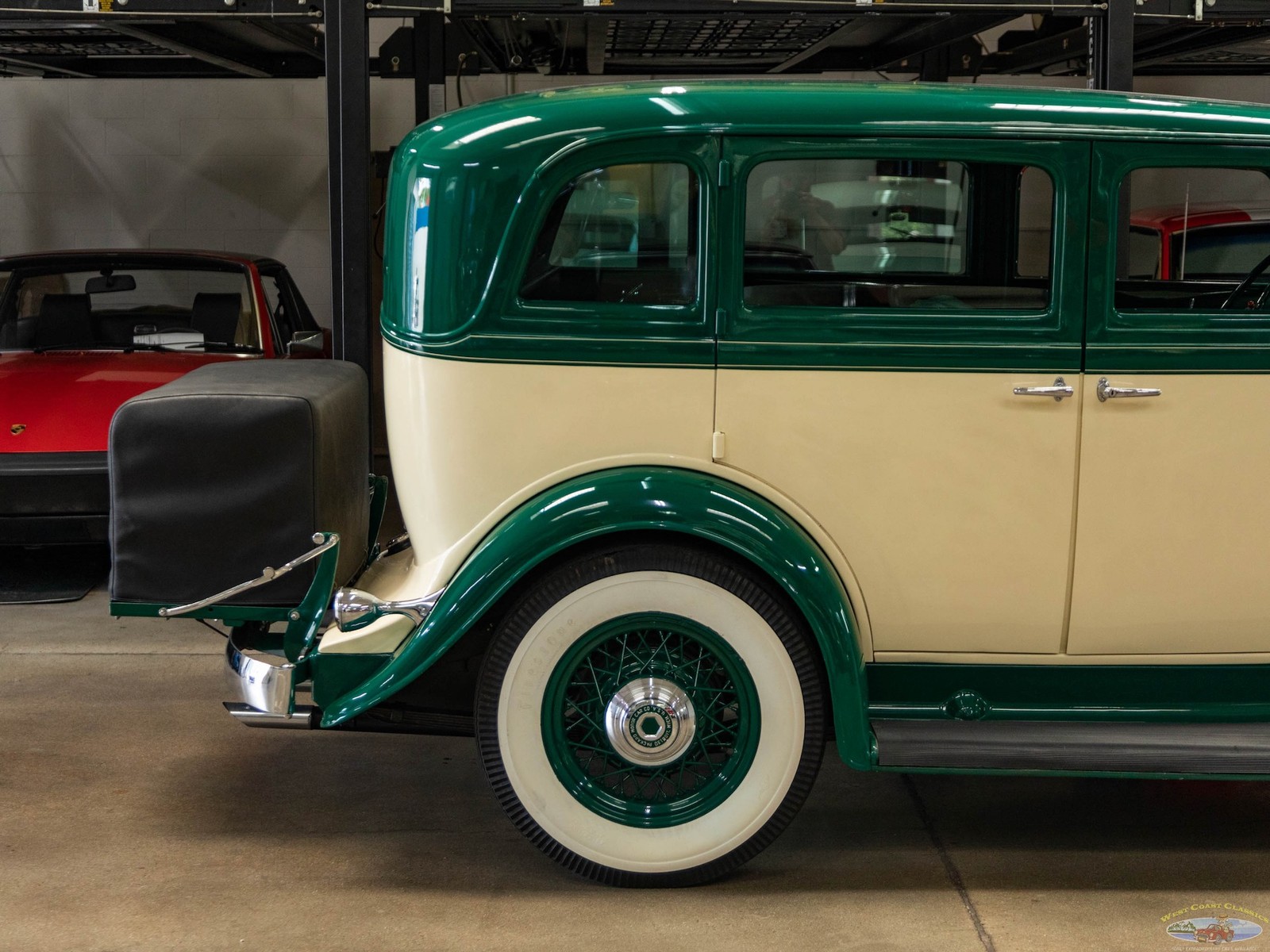 Packard-1932-4-Door-Sedan-1