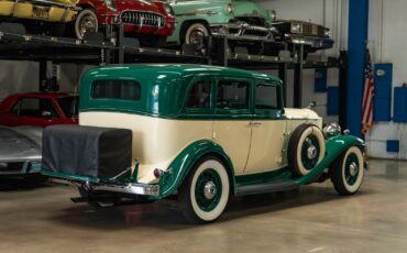 Packard-1932-4-Door-Sedan-24