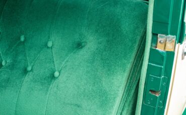 Packard-1932-4-Door-Sedan-28