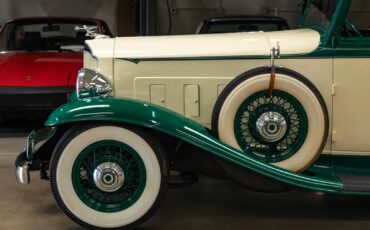 Packard-1932-4-Door-Sedan-4