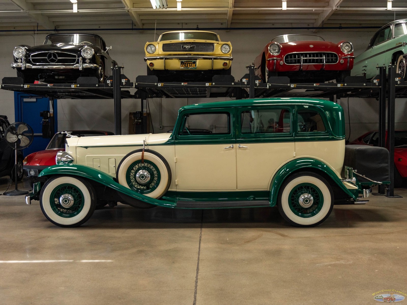 Packard-1932-4-Door-Sedan-6