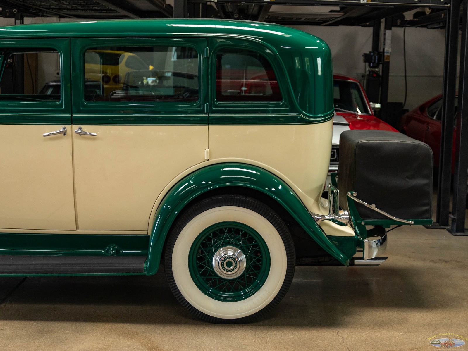 Packard-1932-4-Door-Sedan-7