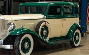 Packard-1932-4-Door-Sedan-9