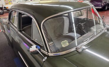 Packard-1951-4-Door-11