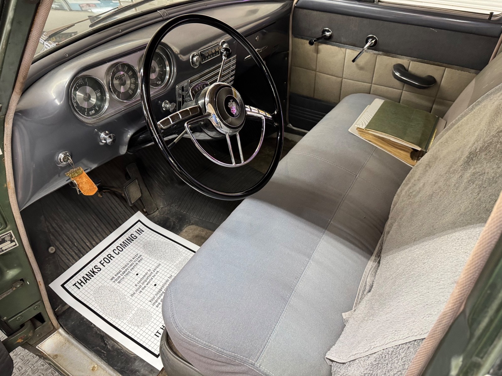 Packard-1951-4-Door-16