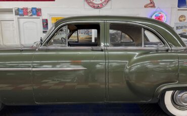 Packard-1951-4-Door-23