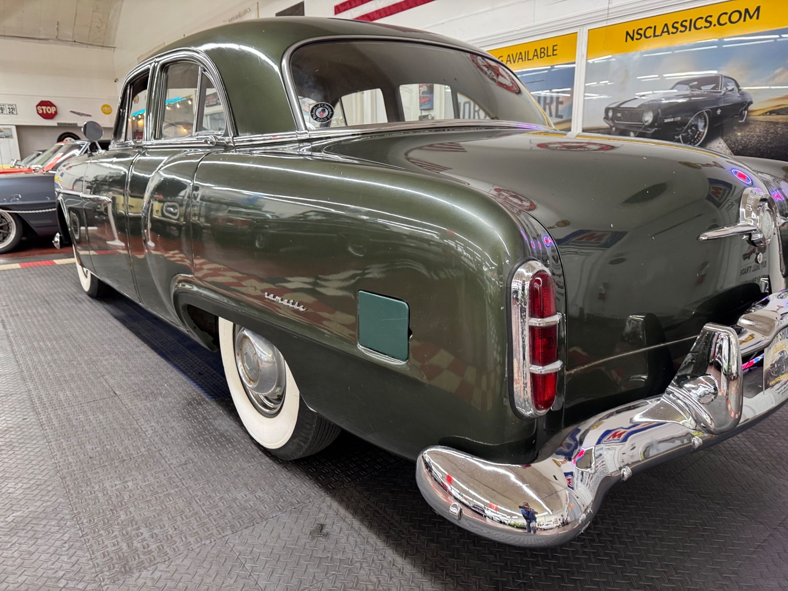 Packard-1951-4-Door-25