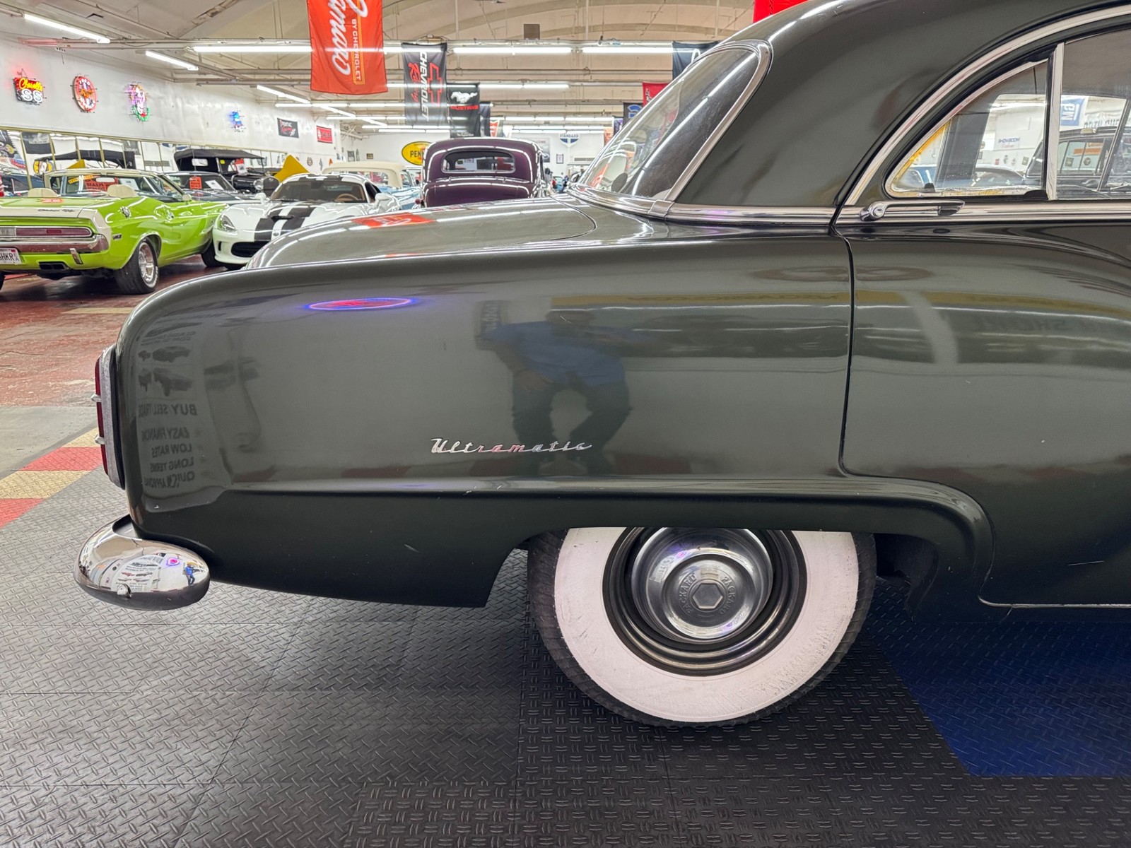 Packard-1951-4-Door-26