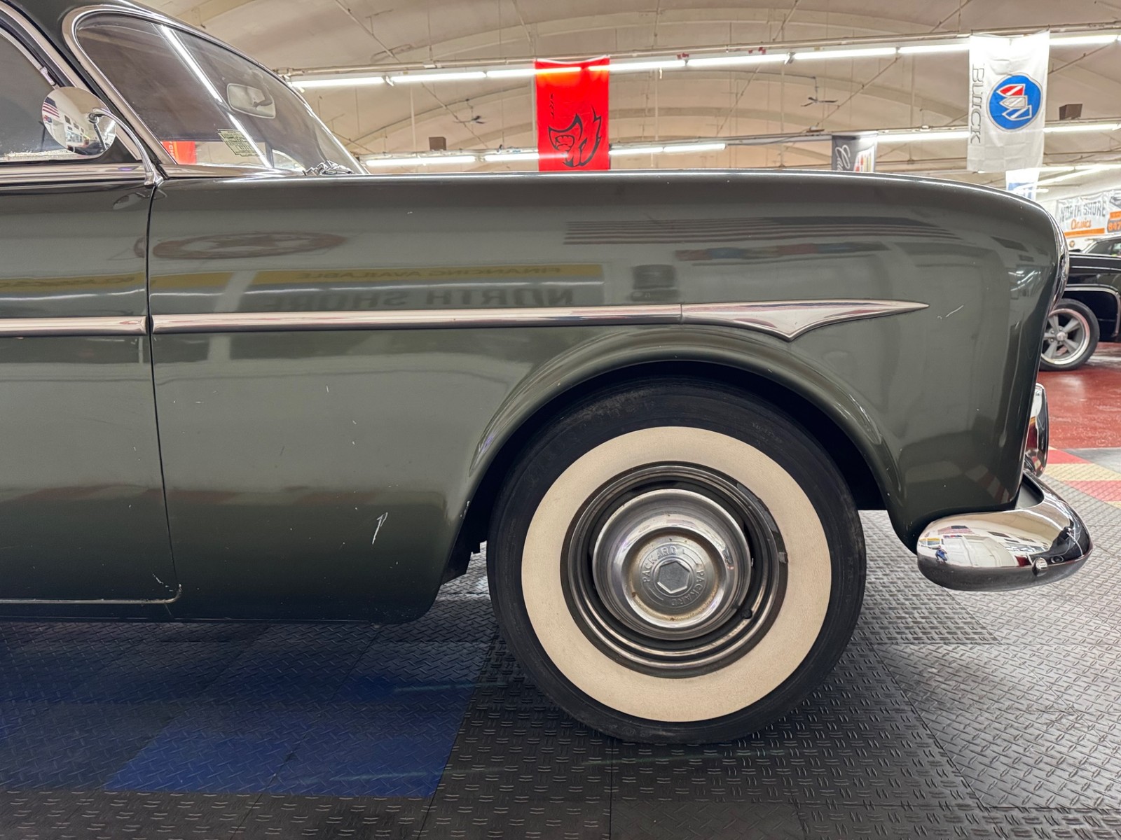 Packard-1951-4-Door-28