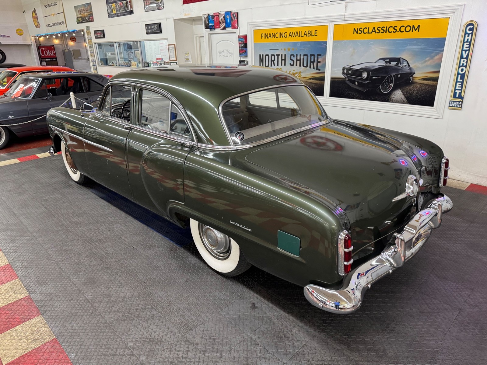 Packard-1951-4-Door-3