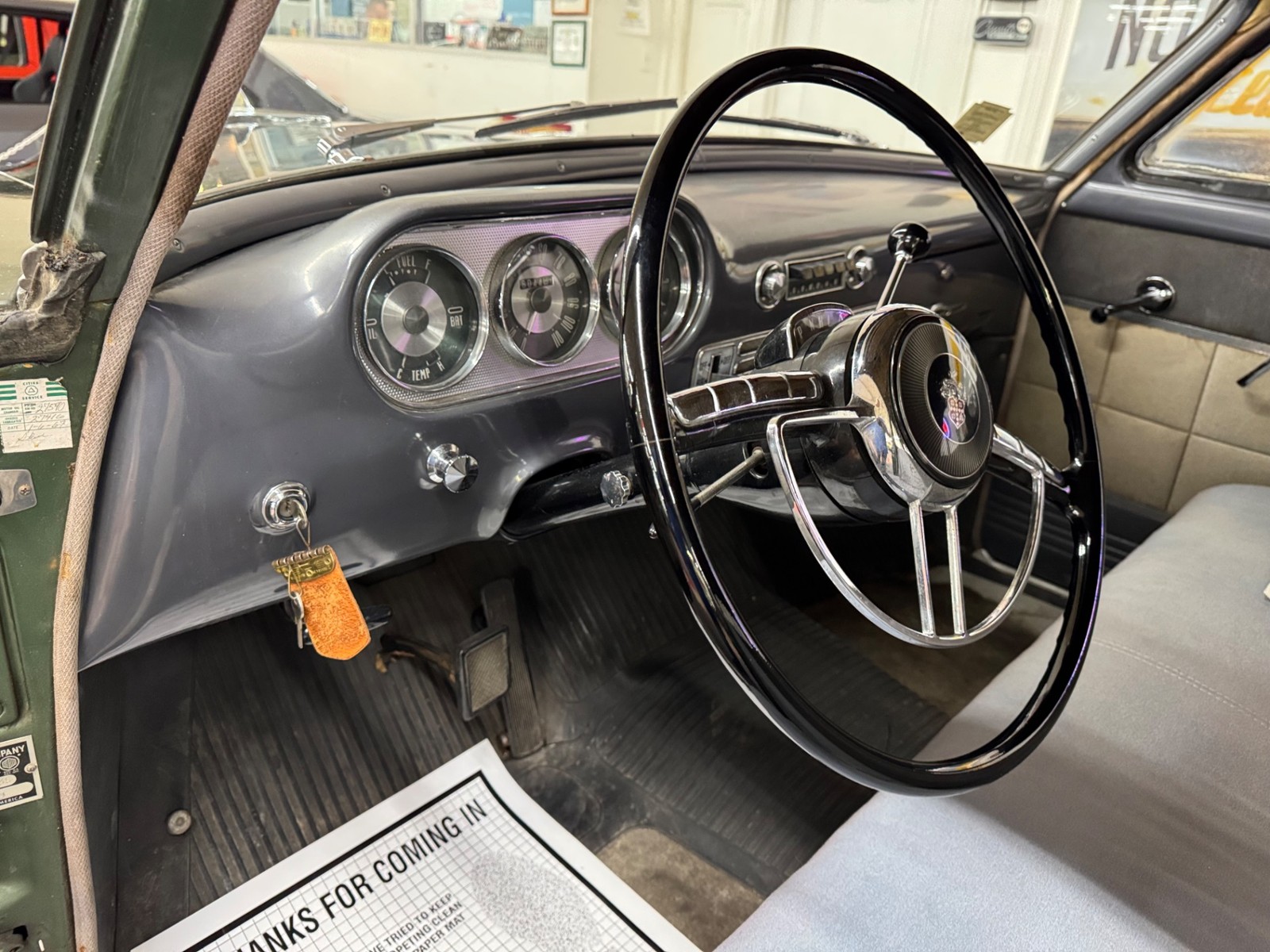 Packard-1951-4-Door-31