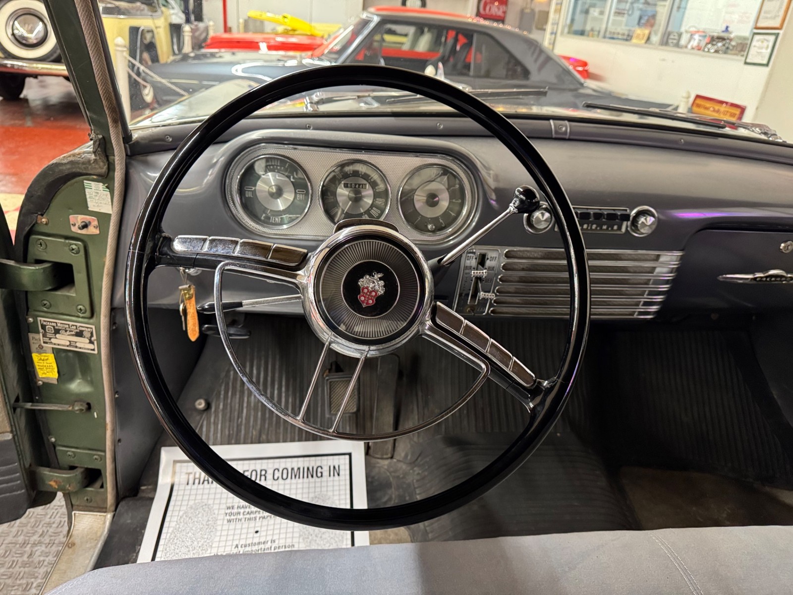 Packard-1951-4-Door-32