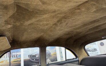 Packard-1951-4-Door-35