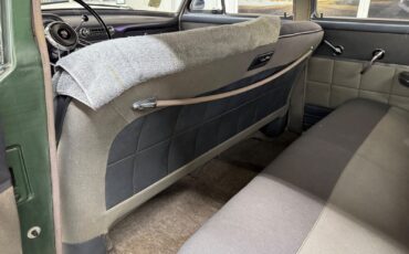 Packard-1951-4-Door-39