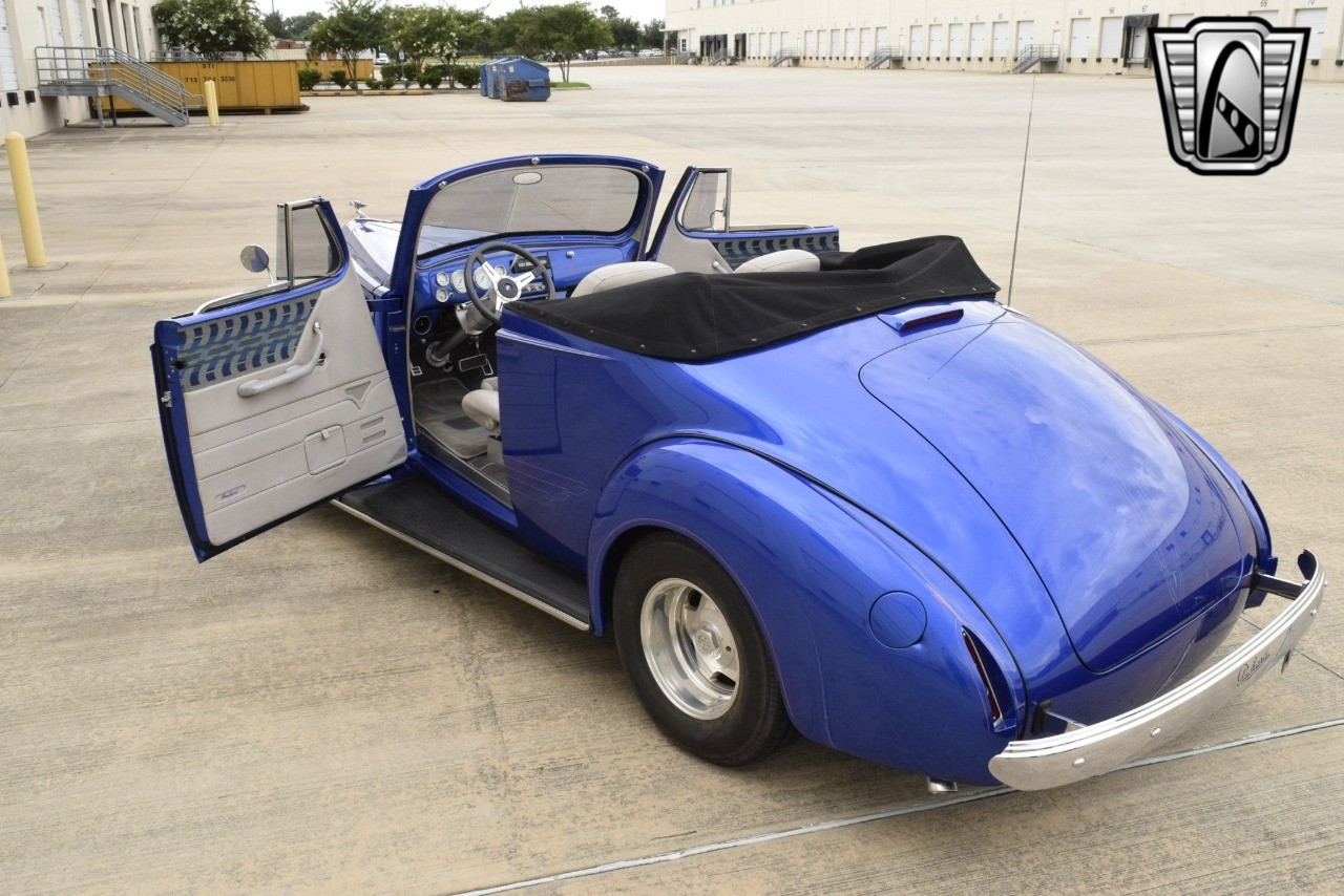 Packard-Eight-1938-convertible-38