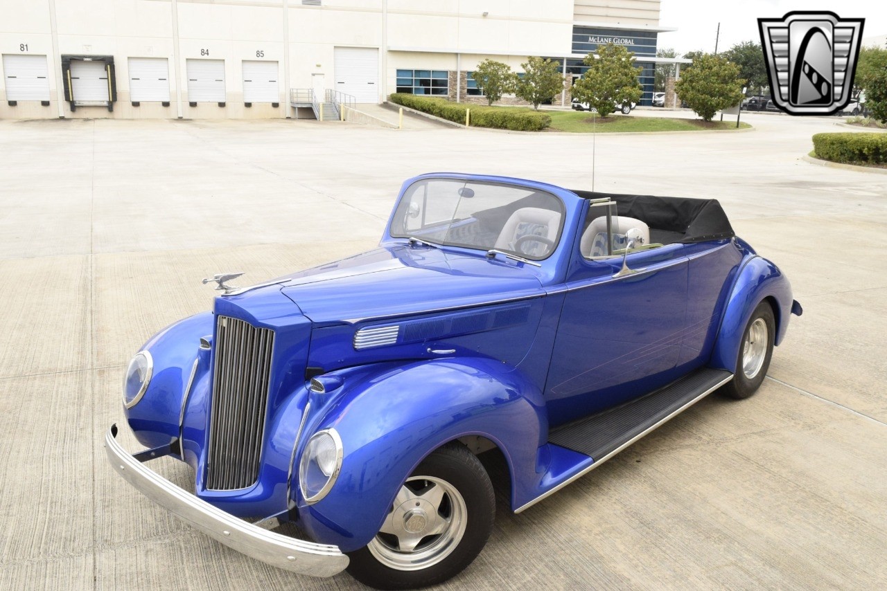 Packard-Eight-1938-convertible-4