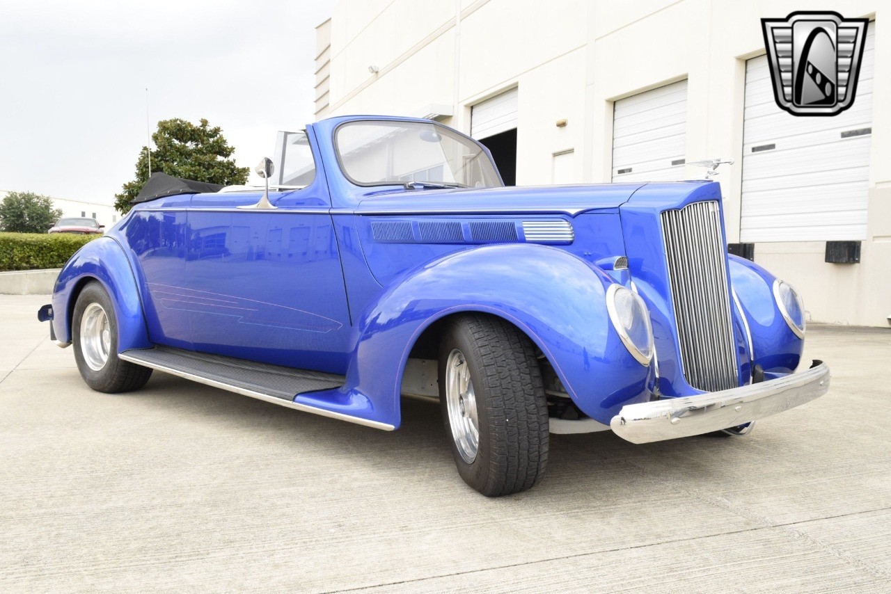Packard-Eight-1938-convertible-9