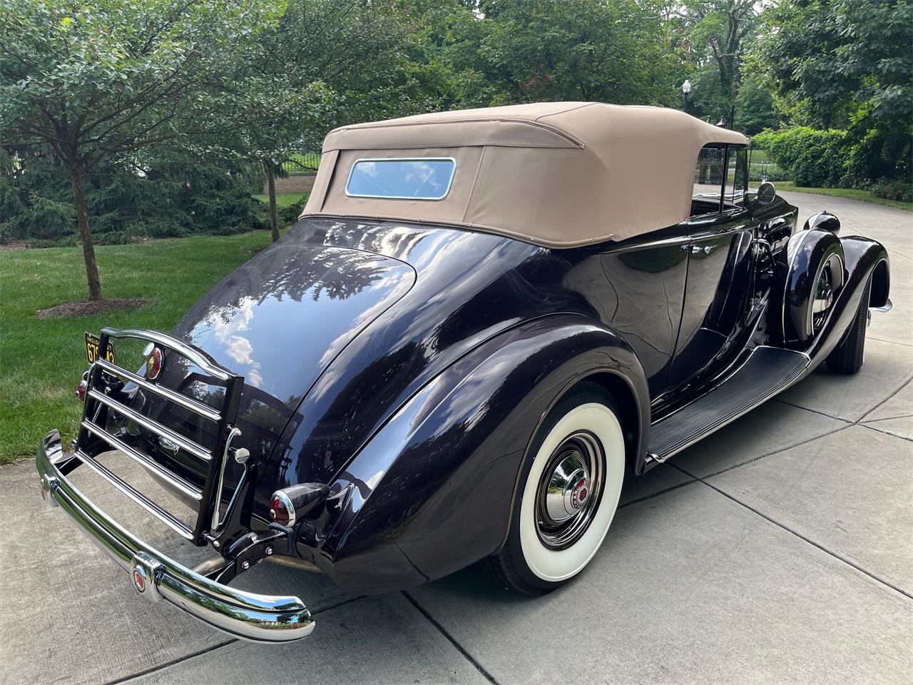 Packard-Twelve-1937-Packard-Maroon-Brown-31