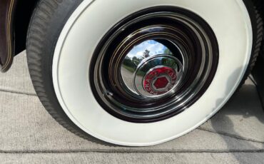 Packard-Twelve-1937-Packard-Maroon-Brown-36